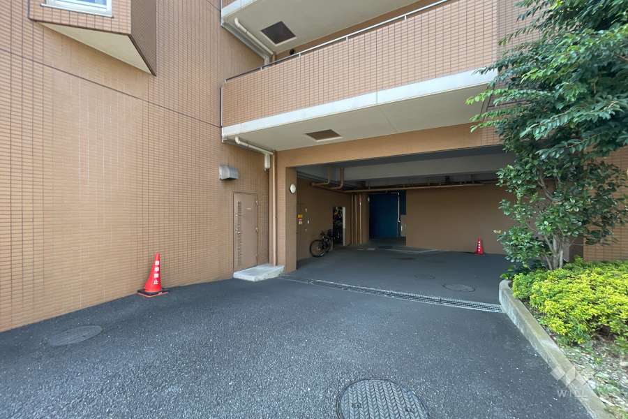駐車場の出入り口