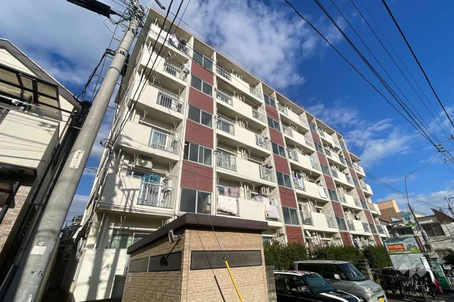 新井薬師ローヤルコーポの外観（南西側から）