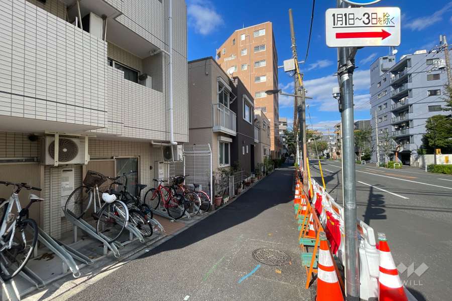 敷地南東側の前面道路　
