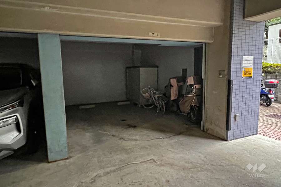 敷地内駐車場（屋内平面式）