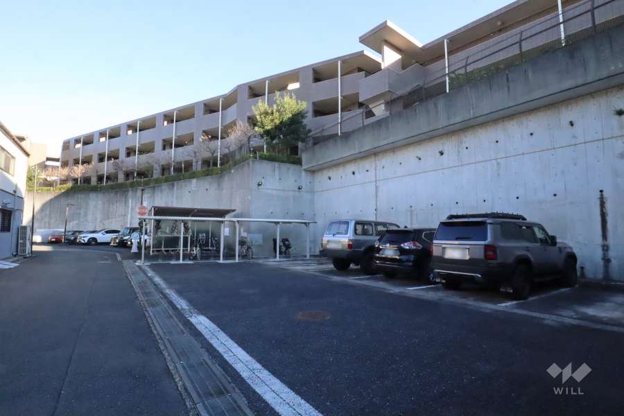 敷地内駐車場（屋外平面式）