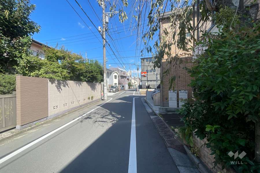 敷地南東側の前面道路