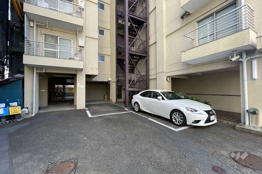 敷地内駐車場（屋外平面式）