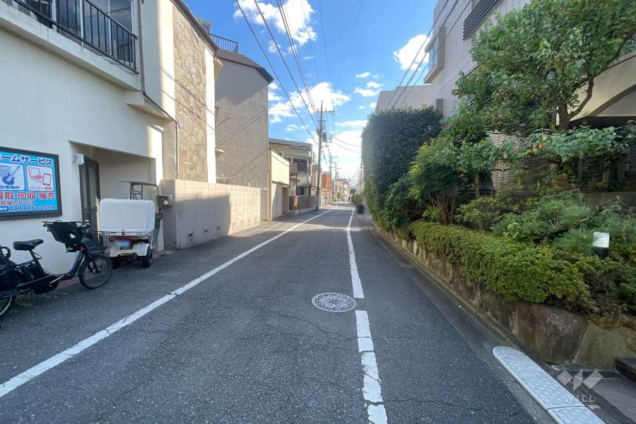 敷地北東側の前面道路　