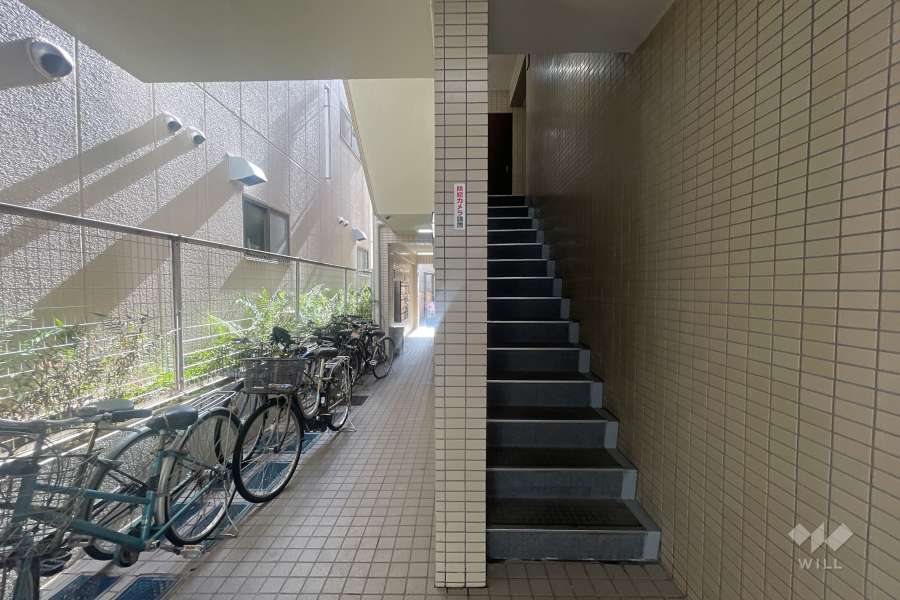 敷地入り口