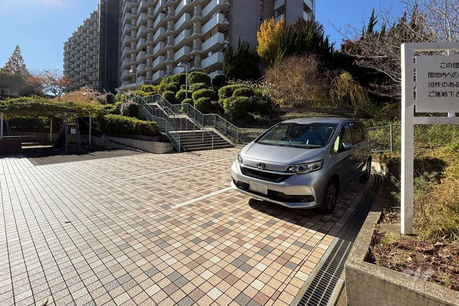 敷地内駐車場（屋外平面式）