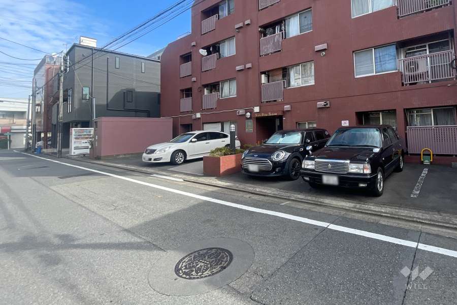 敷地内駐車場（屋外平面式）_1