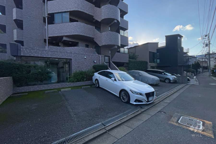 敷地内駐車場（屋外平面式）