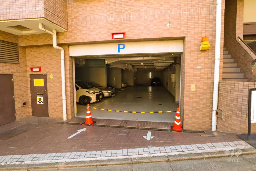 駐車場の出入り口