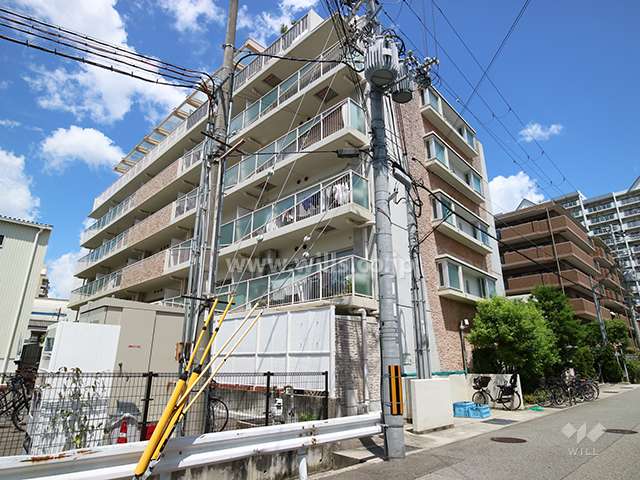パレ西宮北口の外観（南東側から）