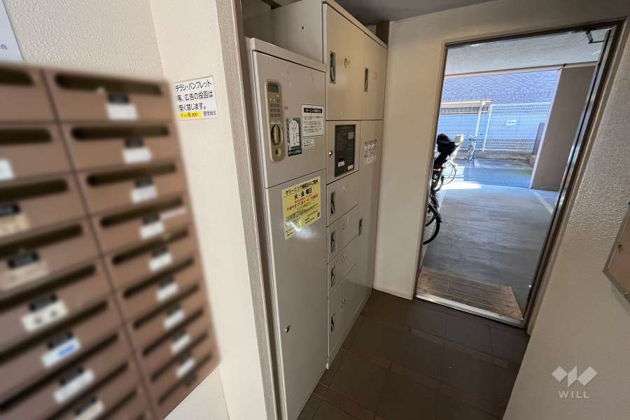 共用ポストと宅配ボックス