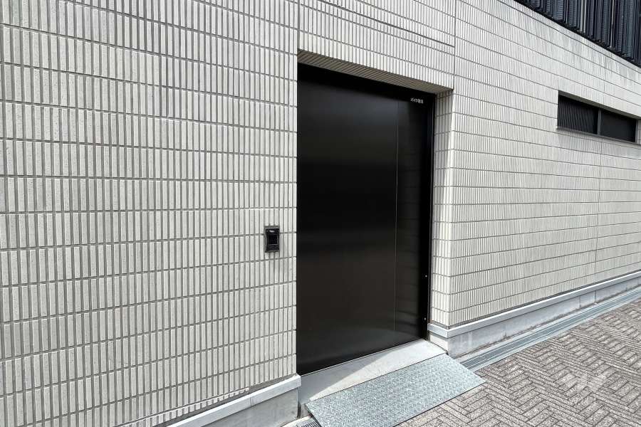 バイク置場出入り口