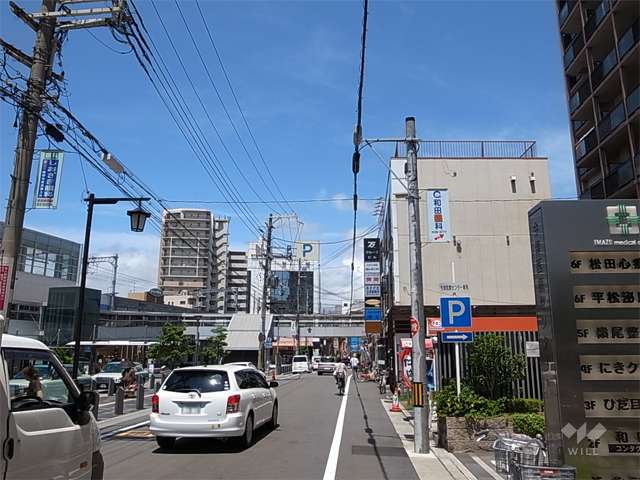 敷地南側は、今津駅のロータリーに面しています。