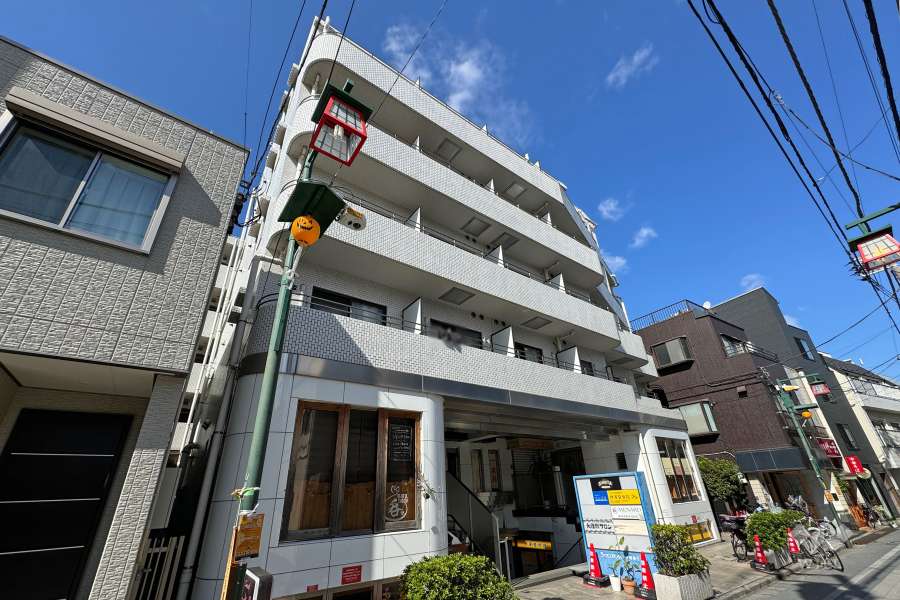 ライオンズマンション中野第5の外観（南東側から）　