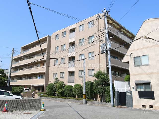 メゾン甲子園5番町の外観（南西側から）