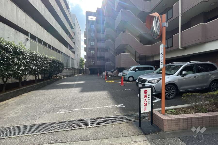 敷地内駐車場（屋外平面式）