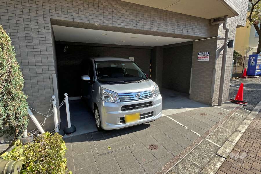 敷地内駐車場（屋内平面式）