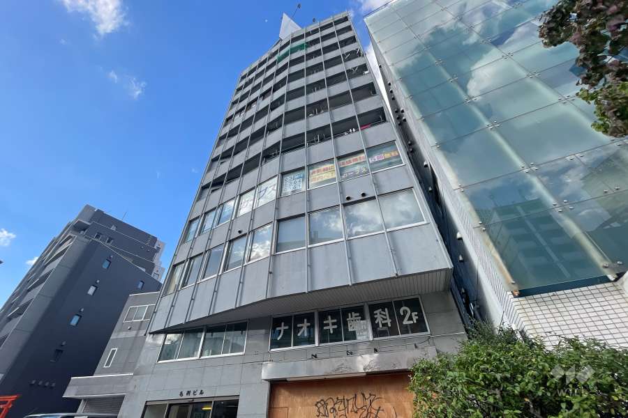 毛利ビルの外観（南東側から）