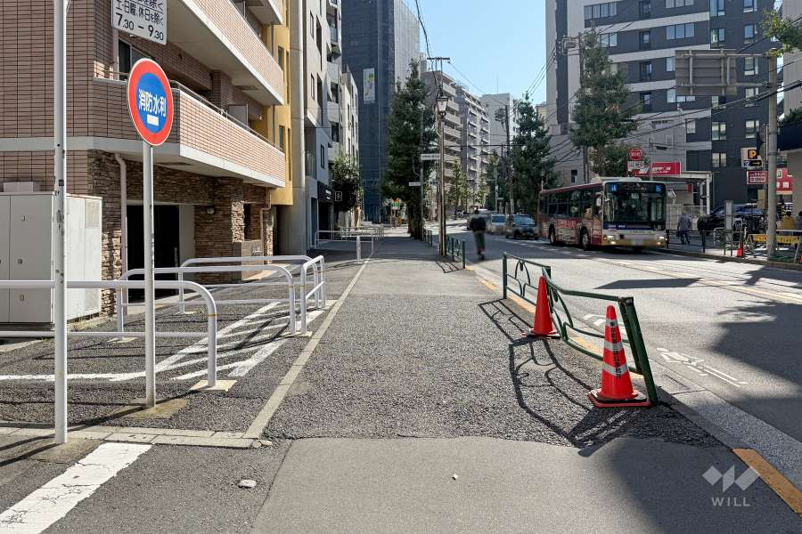 敷地南西側の前面道路