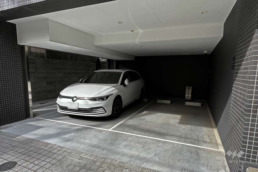 敷地内駐車場（屋内平面式）