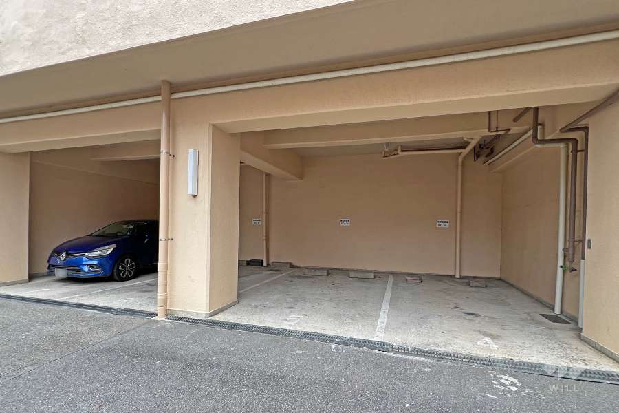 敷地内駐車場（屋内平面式）