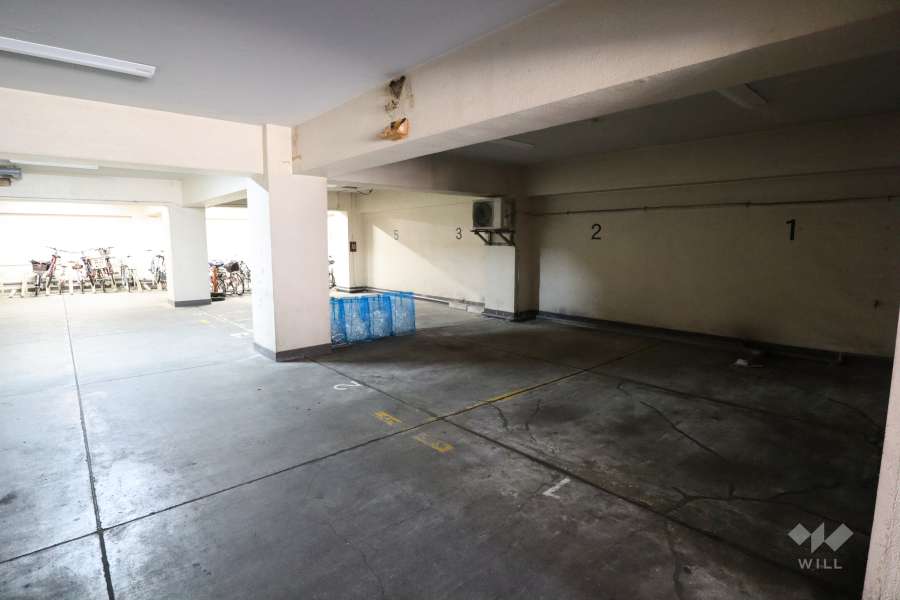 敷地内駐車場（屋内平面式）