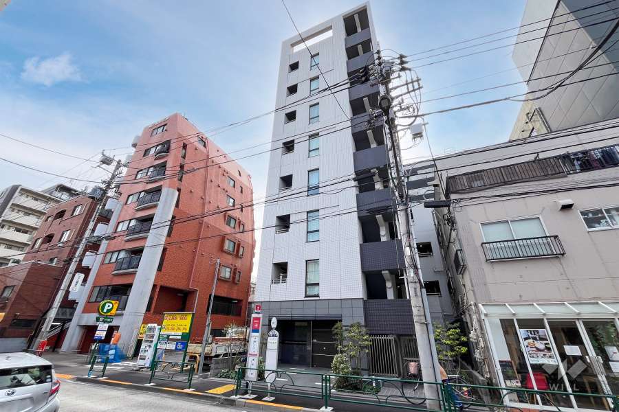 リビオ中野坂上パークフロントの外観（北西側から）