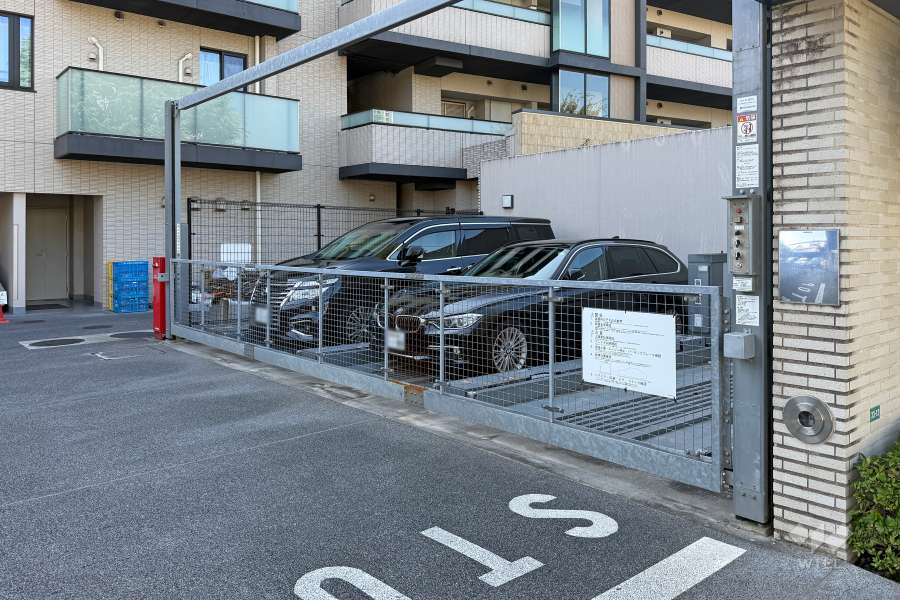 敷地内駐車場（屋外機械式）