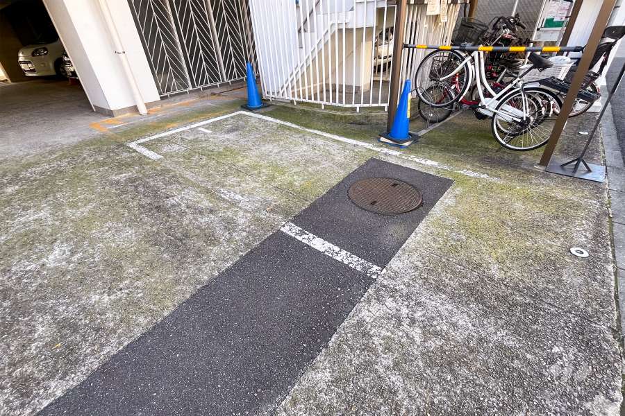 敷地内駐車場（屋外平面式）