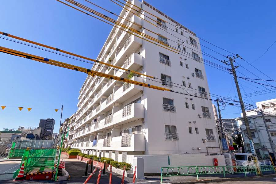 サニーコート東中野の外観（南東側から）