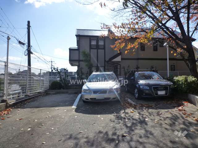 敷地内駐車場（屋外平面式）