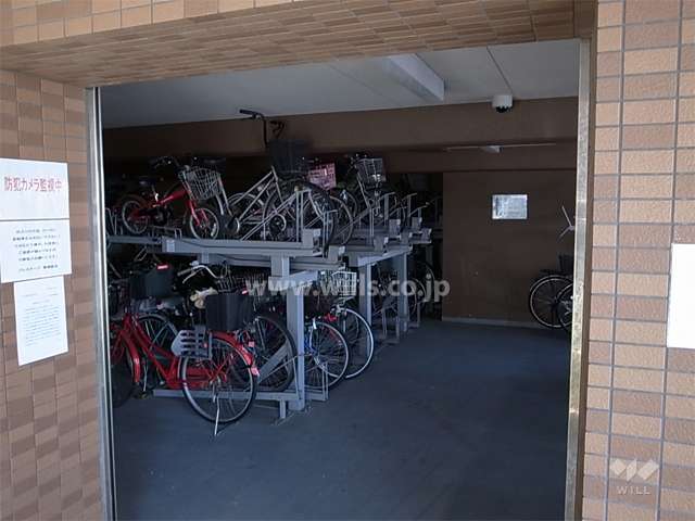 エントランス横にある駐輪場（屋内）