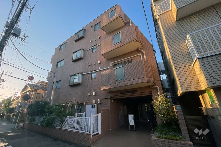 アベニール中野の外観（南東側から）