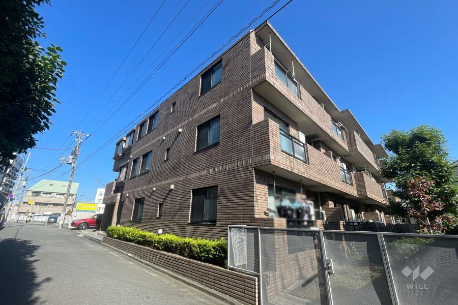 マートルコート中野六丁目の外観（南西側から）