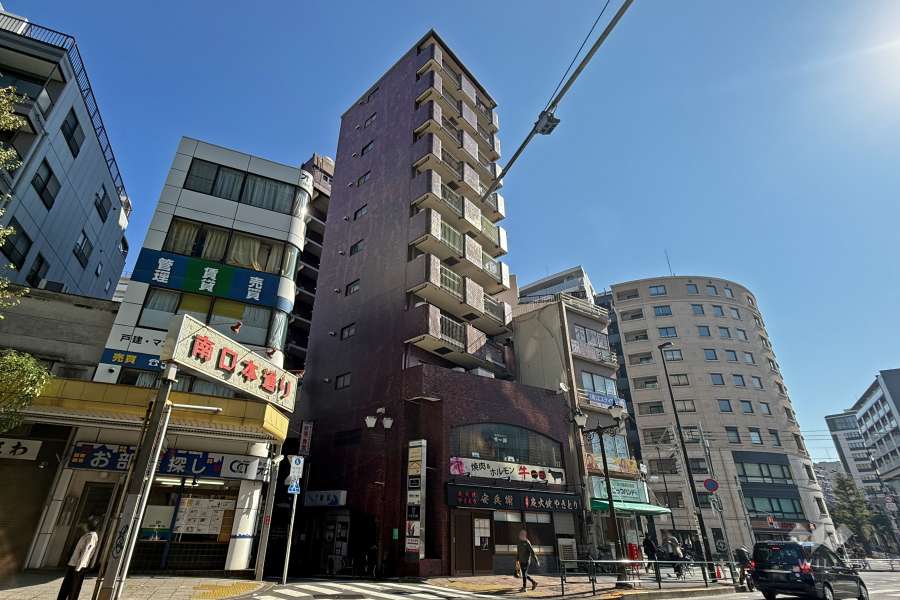 プロスペアー中野の外観（北西側から）