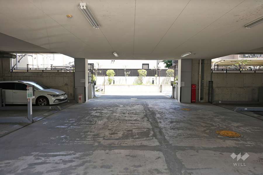 敷地内駐車場（屋内機械式）
