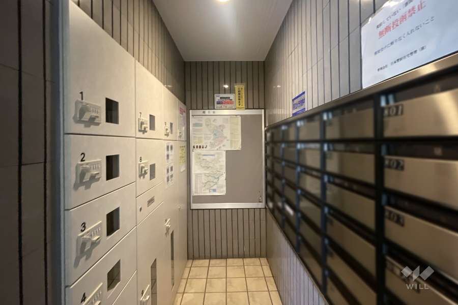 宅配ボックスと共用ポスト