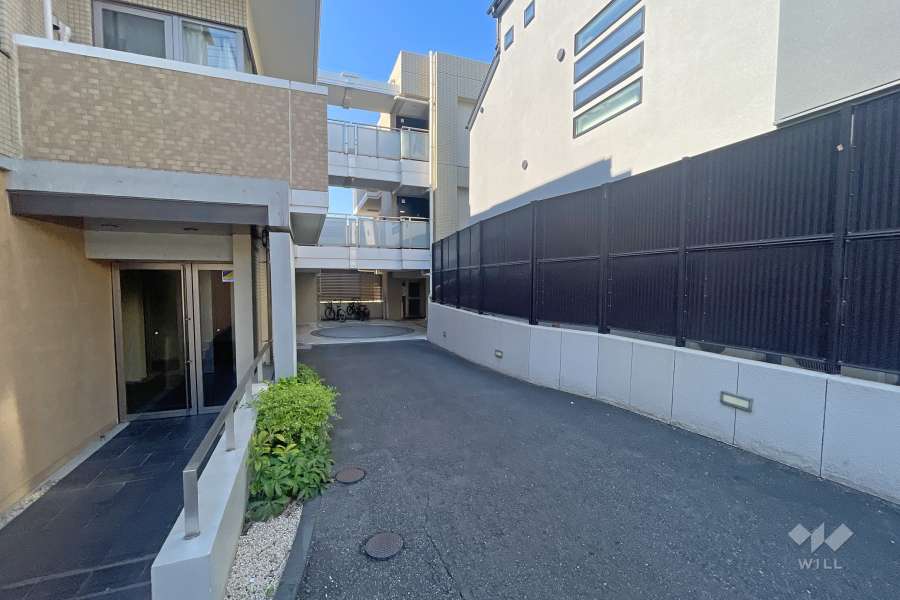 駐車場の出入り口