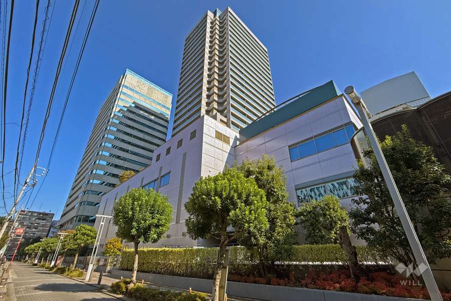 中野サンクォーレタワーの外観（南西側から）