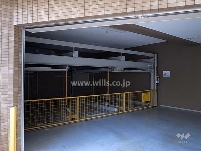 敷地内駐車場（屋内機械式）