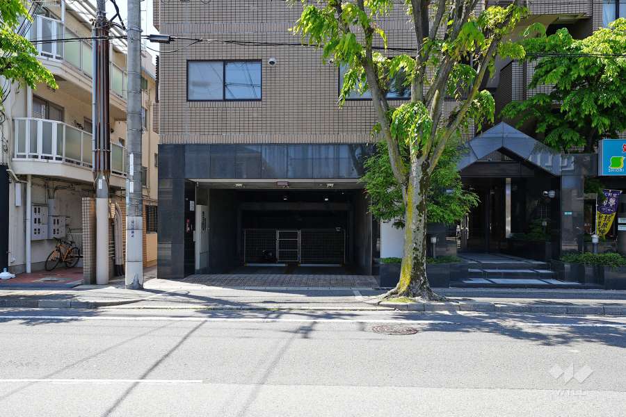 駐車場の出入口
