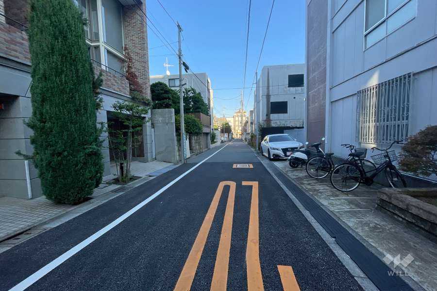 敷地北側の前面道路　