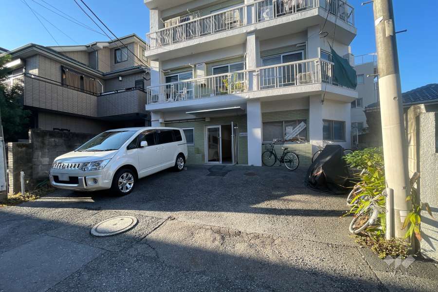 敷地内駐車場（屋外平面式）