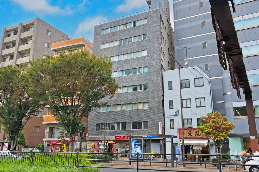 サンハイツ落合の外観（東側から）