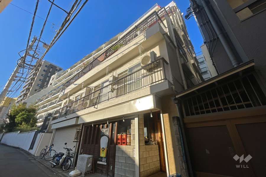 東中野第二コーポの外観（南東側から）