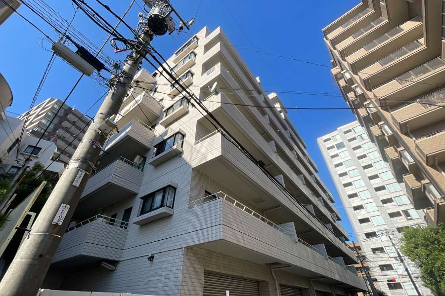 マートルコート東中野の外観（南東側から）