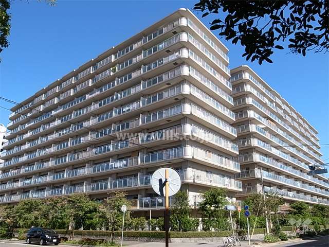 西宮東町アーバンコンフォートの外観（南東側から）