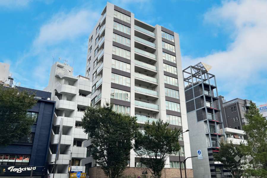 オーベルアーバンツ東中野の外観（北西側から）