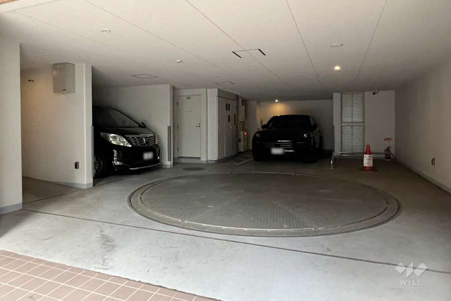 敷地内駐車場（屋内平面式）