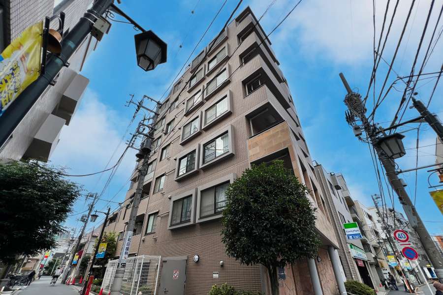ユニーブル東中野の外観（南側から）